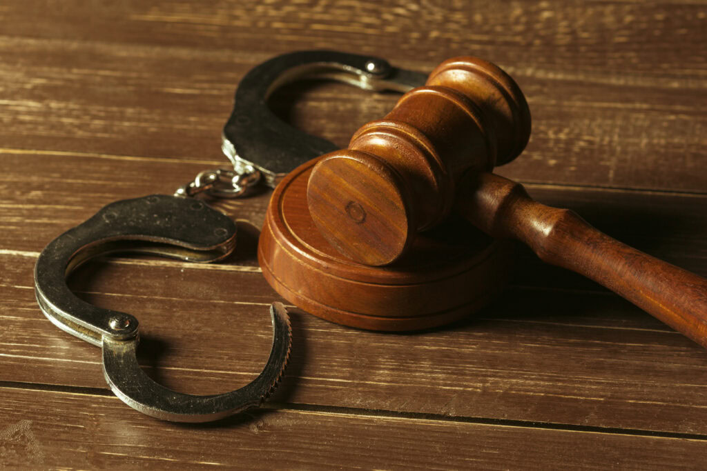 do arrest warrants expire